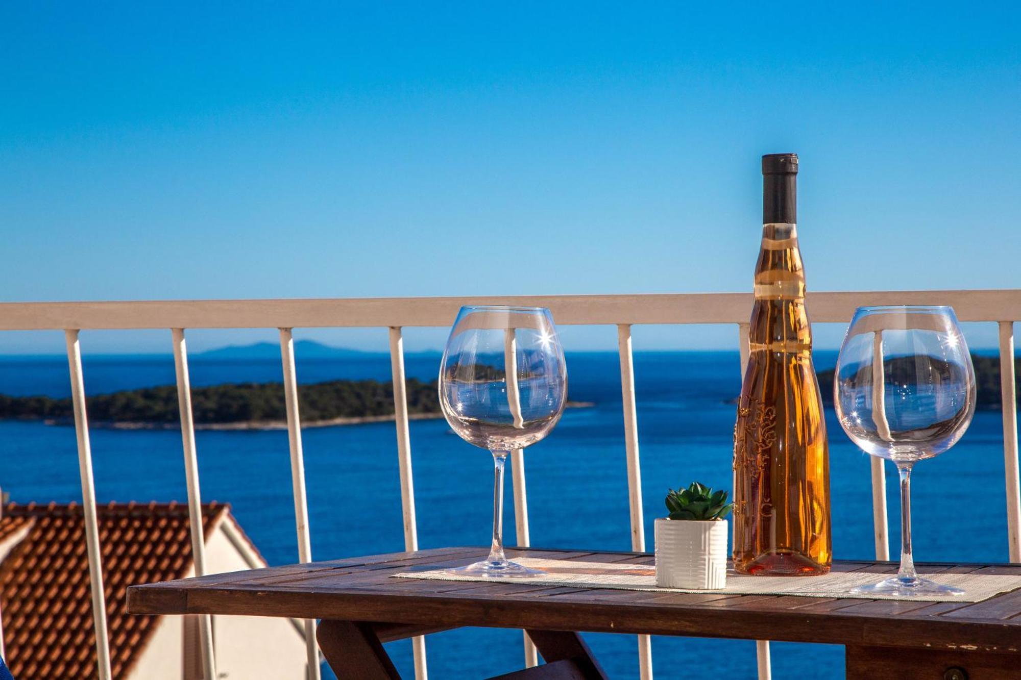 Apartments Anita Hvar Town Luaran gambar