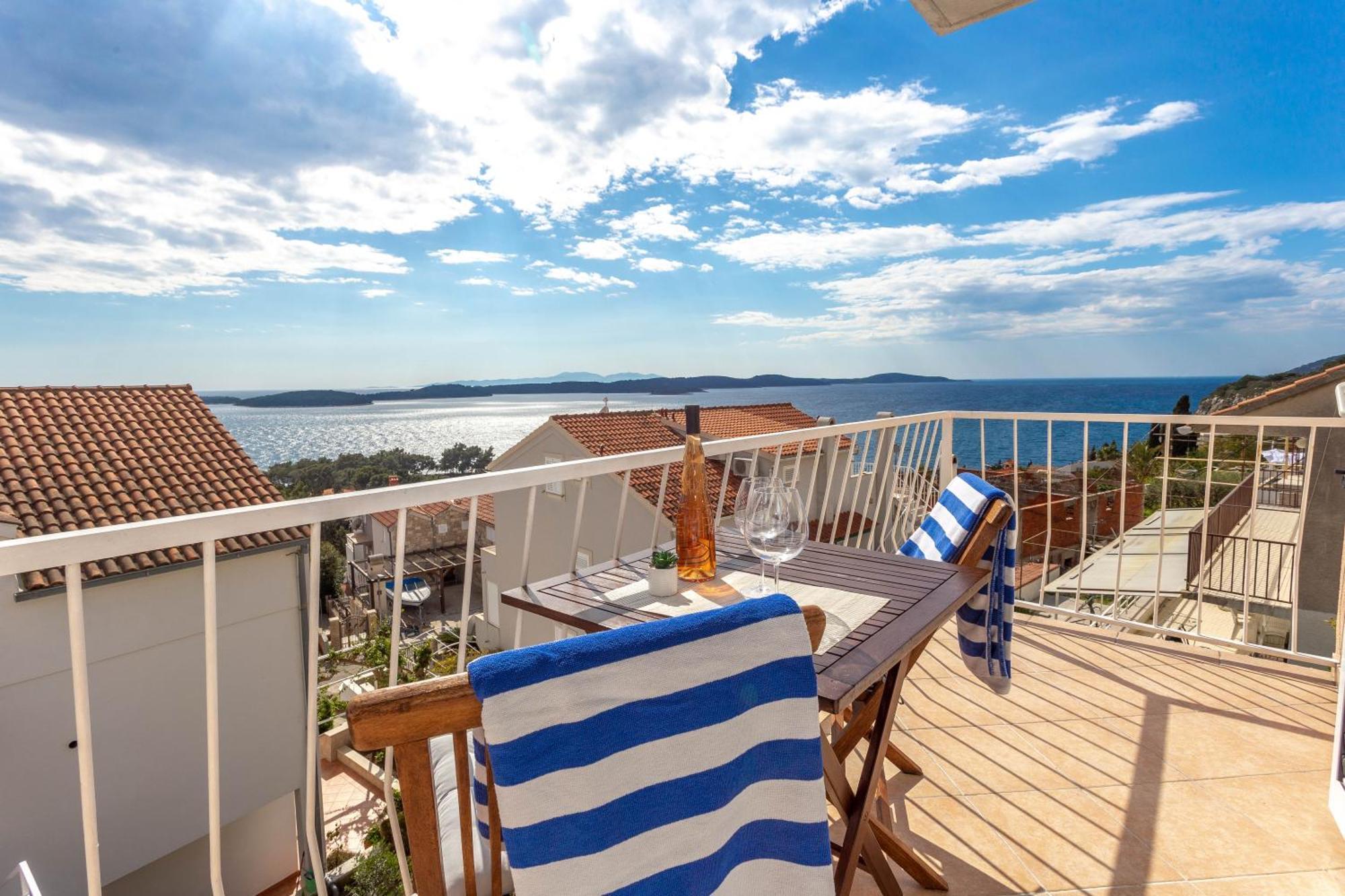 Apartments Anita Hvar Town Luaran gambar