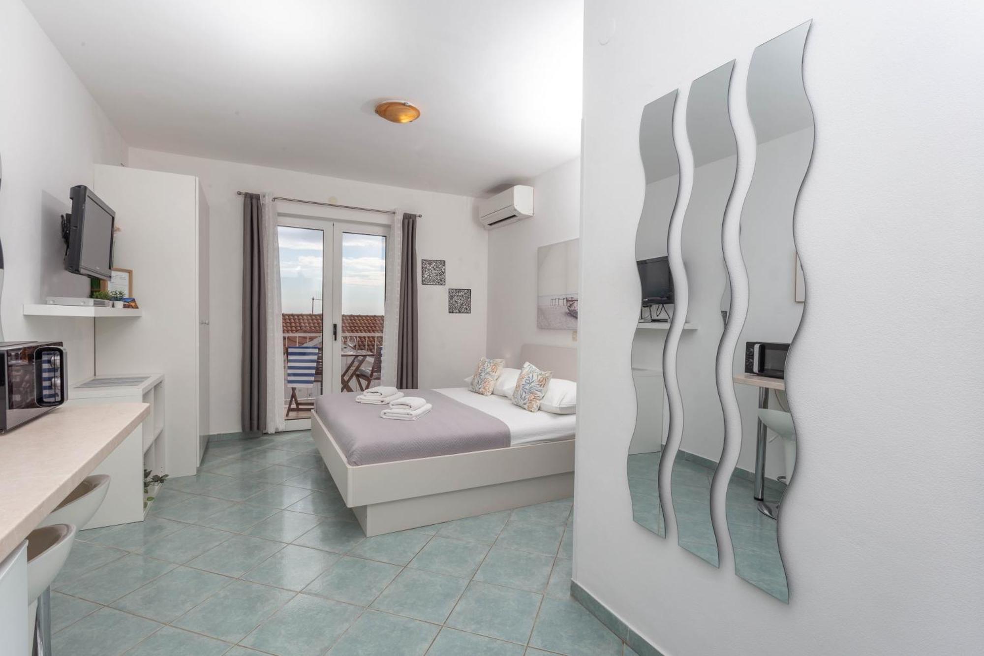 Apartments Anita Hvar Town Luaran gambar