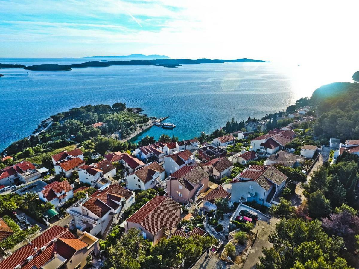 Apartments Anita Hvar Town Luaran gambar