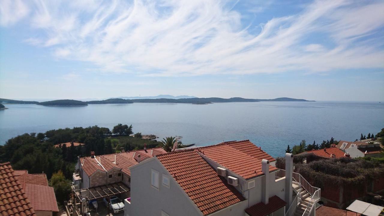 Apartments Anita Hvar Town Luaran gambar